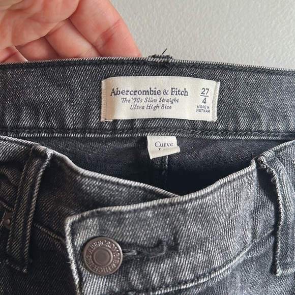 Abercrombie and fitch - Picture 2 of 4